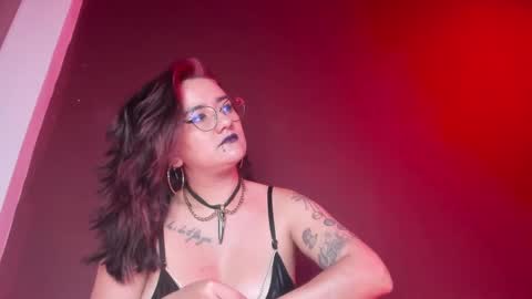 K Y L I E online show from September 30, 2025, 8:14 pm