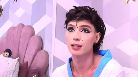 Kylie jl online show from October 9, 2025, 5:33 pm