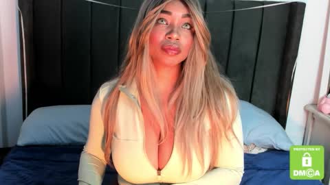 kylie white boobs online show from February 4, 2026, 8:36 pm