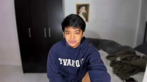 Snapshot of kyll_collins chatting on December 9, 2024, 7:17 am kyll_collins online show from December 9, 2024, 7:17 am