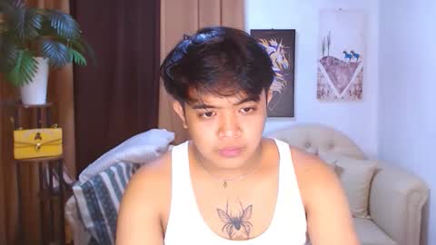 Snapshot of kyll_collins chatting on November 5, 2025, 5:46 pm kyll_collins online show from November 5, 2025, 5:46 pm