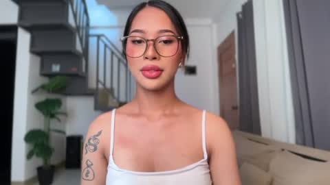 Snapshot of kyll_collins chatting on June 18, 2026, 12:44 am kyll_collins online show from June 18, 2026, 12:44 am