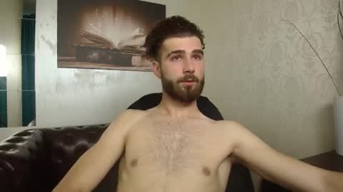 KyloEast online show from June 17, 2026, 4:37 am