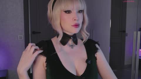 Kate online show from April 4, 2026, 12:13 pm