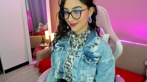 Kym Giraldo online show from January 12, 2025, 8:25 am