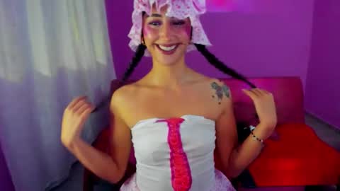 Kym Giraldo online show from November 1, 2025, 7:43 am