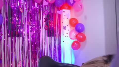 Kyomi online show from September 18, 2025, 12:51 pm