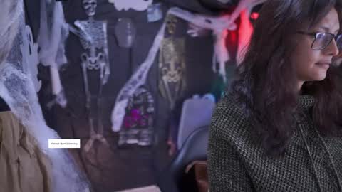 Kyomi online show from October 6, 2025, 1:08 pm