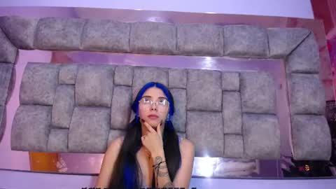 kyomi_hunt online show from July 7, 2026, 7:23 am