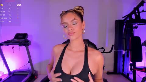 Snapshot of kyomivelvet chatting on February 25, 2026, 7:01 pm Kyomi Velvet online show from February 25, 2026, 7:01 pm