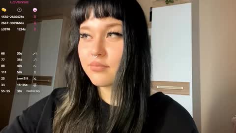 Snapshot of kyongsevenbergen chatting on December 1, 2025, 11:15 am Eva online show from December 1, 2025, 11:15 am