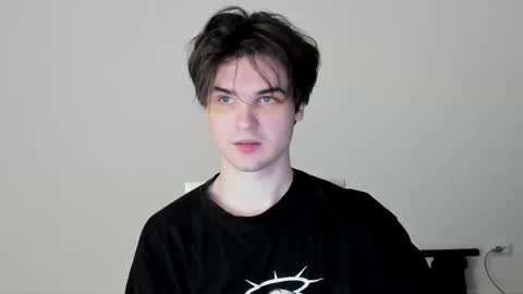 Kyroro online show from November 13, 2025, 1:48 am