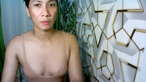 kyutshyne online show from April 10, 2026, 10:58 pm