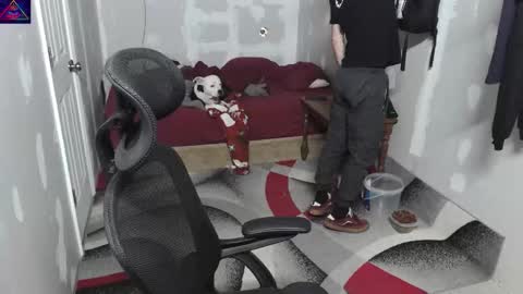 l1v1nth3dr3am online show from November 2, 2025, 2:36 am