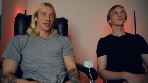 Snapshot of l_adonis_l chatting on October 6, 2025, 4:32 am Adonis online show from October 6, 2025, 4:32 am