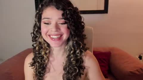 Jazmin online show from November 18, 2025, 3:12 am