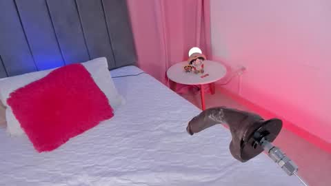 lana  foxx Model  independient online show from December 21, 2025, 1:02 am