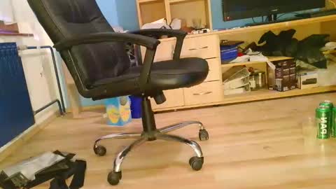 labondage online show from March 21, 2026, 12:43 pm