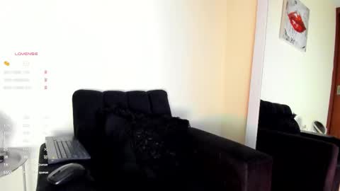 lace_victoria online show from November 13, 2025, 3:05 am