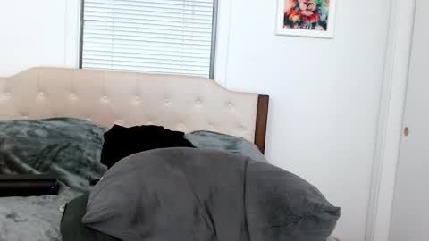 Lacey Phoenix online show from March 9, 2025, 6:39 am