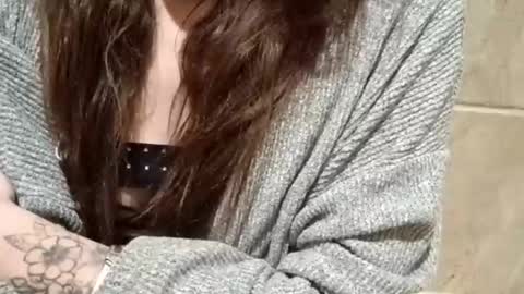 laceywhite01 online show from November 11, 2025, 8:47 am