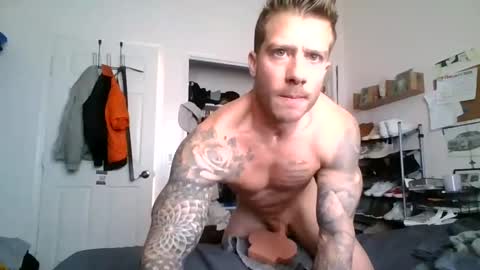 lacrioxcum18 online show from February 25, 2025, 5:47 pm