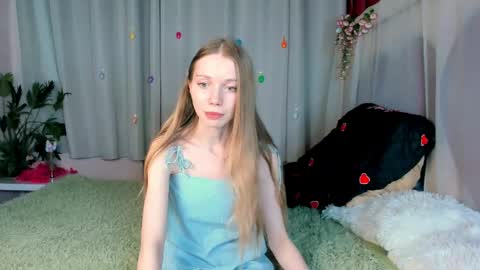 Snapshot of lada2k4 chatting on May 20, 2026, 7:03 am Lada online show from May 20, 2026, 7:03 am