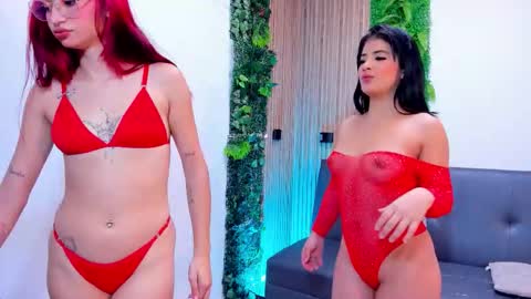 Snapshot of ladies_wallen chatting on March 2, 2026, 8:37 pm ladies_wallen online show from March 2, 2026, 8:37 pm