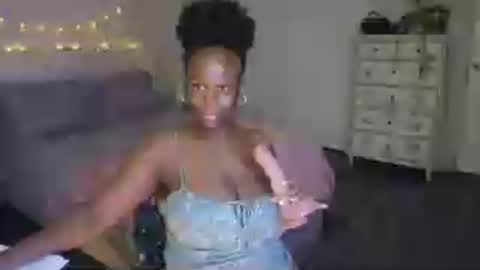 La Diosa Selene online show from August 3, 2026, 3:38 am