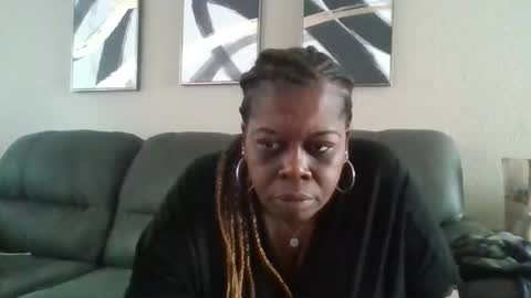lady_aries online show from April 25, 2026, 2:03 pm