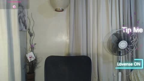 Snapshot of lady_bitxh chatting on April 28, 2026, 2:27 am gongx13 my IG online show from April 28, 2026, 2:27 am