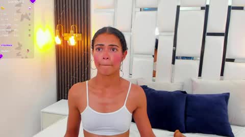 Lady  online show from May 15, 2026, 11:23 pm
