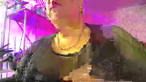 Lady Gloria online show from October 19, 2025, 5:41 am