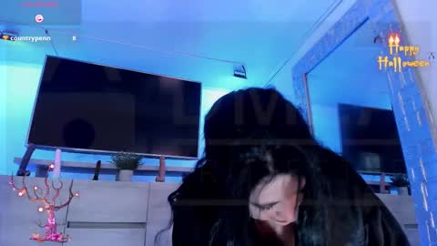    online show from November 13, 2025, 8:52 pm