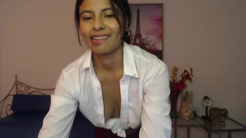 Snapshot of lady_isabella_ chatting on June 3, 2026, 2:33 pm Lady Isabella online show from June 3, 2026, 2:33 pm