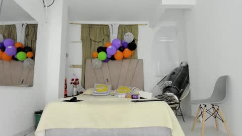 Snapshot of lady_miss___ chatting on October 27, 2025, 11:47 am lady_miss___ online show from October 27, 2025, 11:47 am