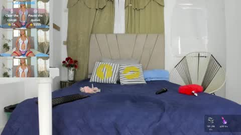 Snapshot of lady_miss___ chatting on November 7, 2025, 12:49 pm lady_miss___ online show from November 7, 2025, 12:49 pm