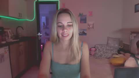 lady_smile69 online show from October 7, 2025, 4:53 am