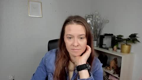 ALESSA online show from June 1, 2026, 5:31 am