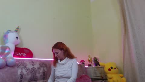 Snapshot of ladybigsmile chatting on February 8, 2025, 12:17 am Sima Ladybigsmile online show from February 8, 2025, 12:17 am