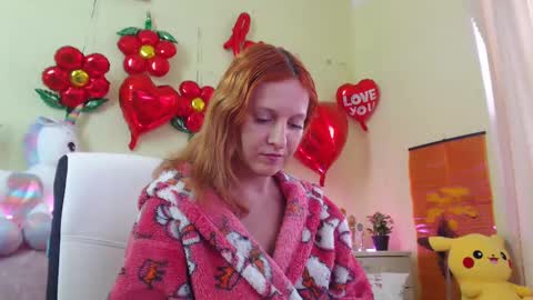 Snapshot of ladybigsmile chatting on February 14, 2025, 6:34 am Sima Ladybigsmile online show from February 14, 2025, 6:34 am