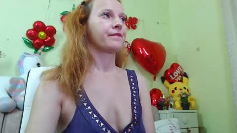 Snapshot of ladybigsmile chatting on March 4, 2025, 10:05 pm Sima Ladybigsmile online show from March 4, 2025, 10:05 pm