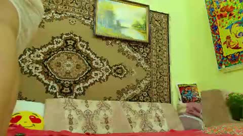 Snapshot of ladybigsmile chatting on July 7, 2026, 7:29 pm Sima Ladybigsmile online show from July 7, 2026, 7:29 pm