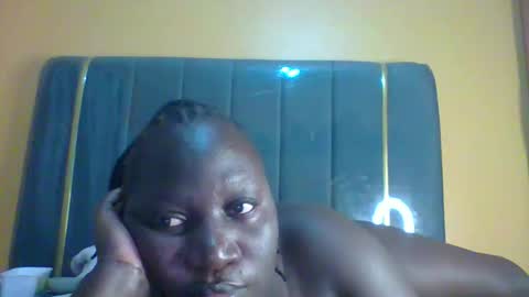 Snapshot of ladyblossoms19 chatting on October 1, 2025, 8:37 pm lindah32 online show from October 1, 2025, 8:37 pm