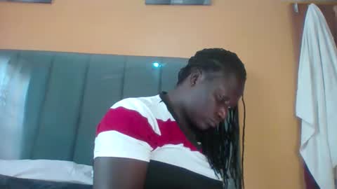 Snapshot of ladyblossoms19 chatting on October 20, 2025, 12:05 pm lindah32 online show from October 20, 2025, 12:05 pm