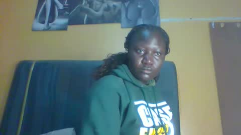 Snapshot of ladyblossoms19 chatting on November 10, 2025, 12:31 am lindah32 online show from November 10, 2025, 12:31 am