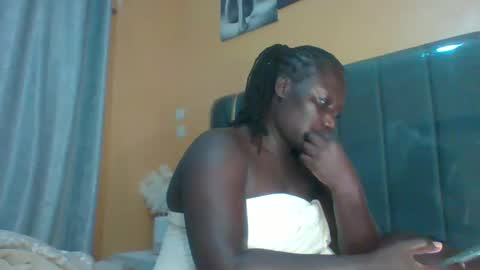 lindah32 online show from November 21, 2025, 11:03 pm