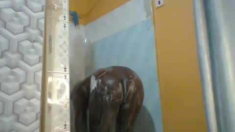 Snapshot of ladyblossoms19 chatting on February 4, 2026, 9:31 pm lindah32 online show from February 4, 2026, 9:31 pm