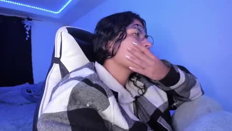  Lady  online show from December 21, 2024, 7:45 am