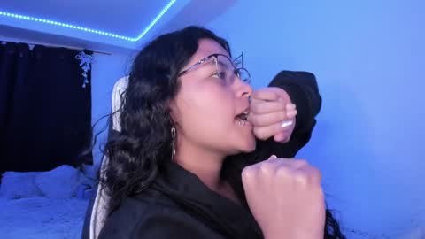  Lady  online show from December 22, 2024, 1:34 am